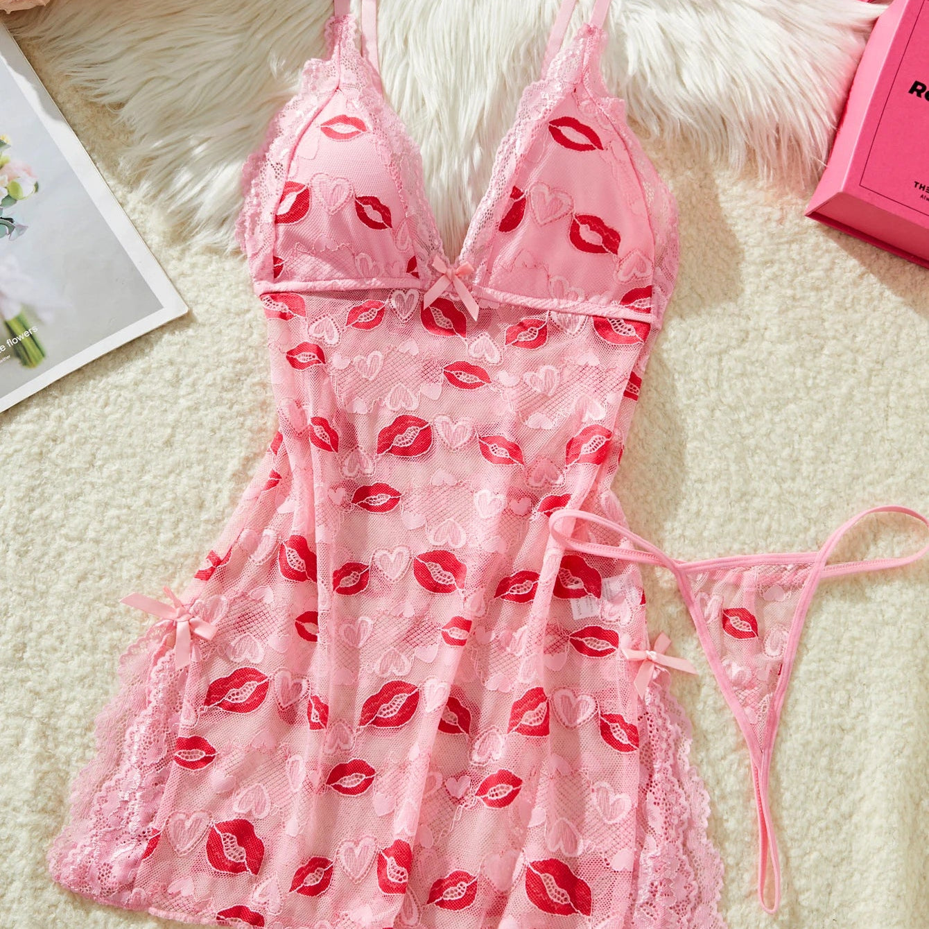 BabyDoll e calcinha Moranguete transparente em renda Rosa