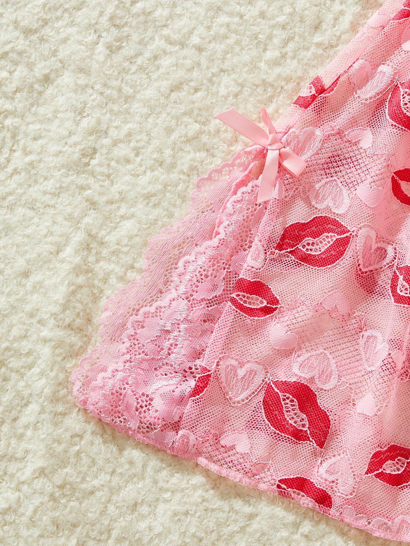 BabyDoll e calcinha Moranguete transparente em renda Rosa