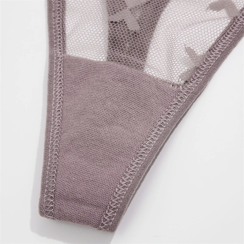 Calcinha String Fio dental em renda