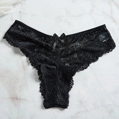 Babydoll e calcinha transparente em renda.